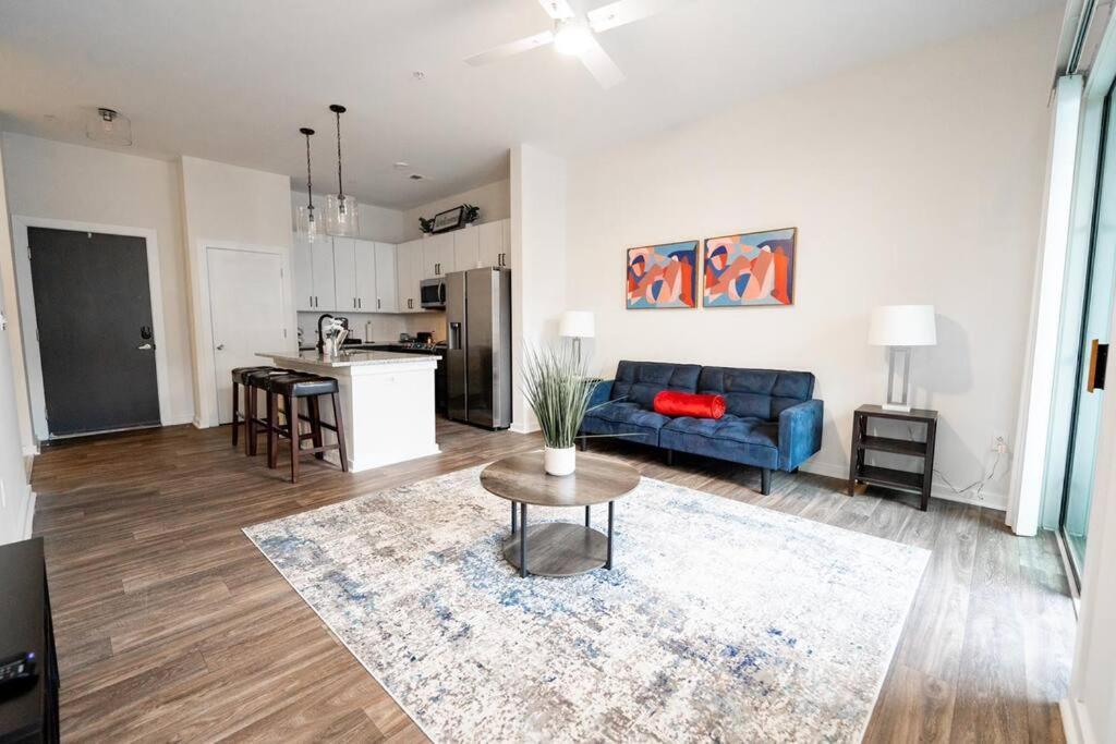Luxury Apartment Wifi, Gym, Pool, Shops & Food! Unit 329 Charlotte Extérieur photo