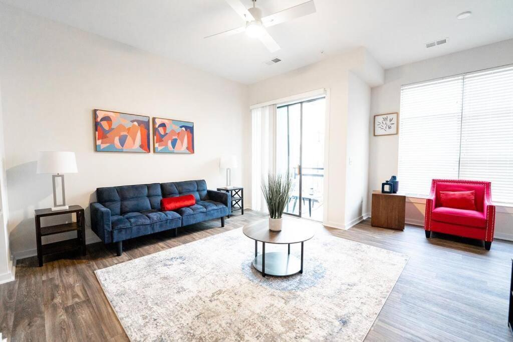 Luxury Apartment Wifi, Gym, Pool, Shops & Food! Unit 329 Charlotte Extérieur photo